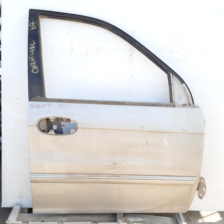 Usa / Portiera Dreapta Fata Kia Carnival 1998-2006 Gri