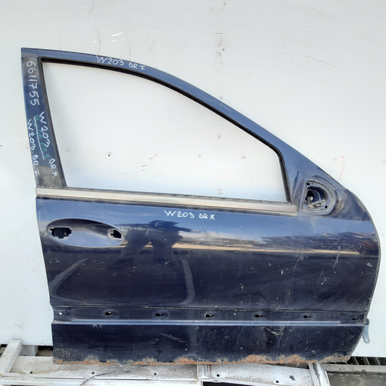Usa / Portiera Dreapta,fata Mercedes-Benz C-CLASS (W203) 2000 - 2007