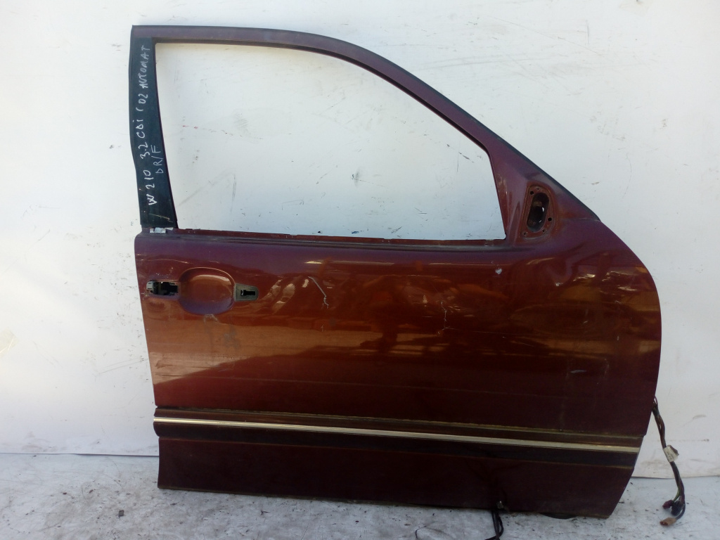 Usa / Portiera Dreapta,fata Mercedes-Benz E-CLASS (W210) 1995 - 2003