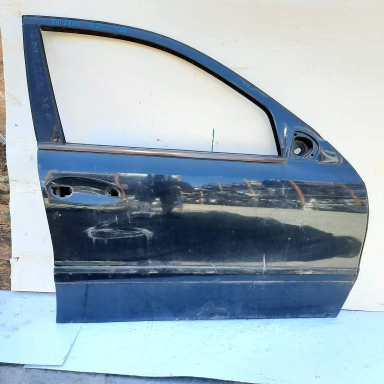 Usa / Portiera Dreapta Fata Mercedes-Benz E-Class (W211) 2002-2009 Negru