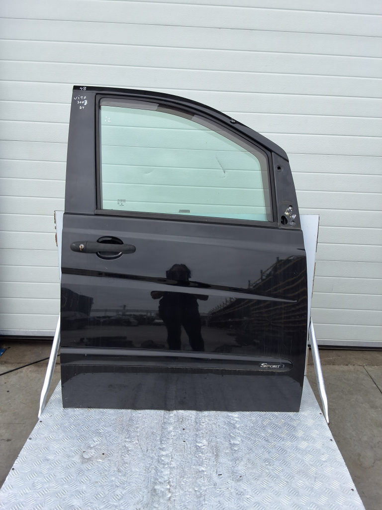 Usa / Portiera dreapta fata Mercedes-Benz Vito (2009->) [w639] 2.2 Motorina 2009, -