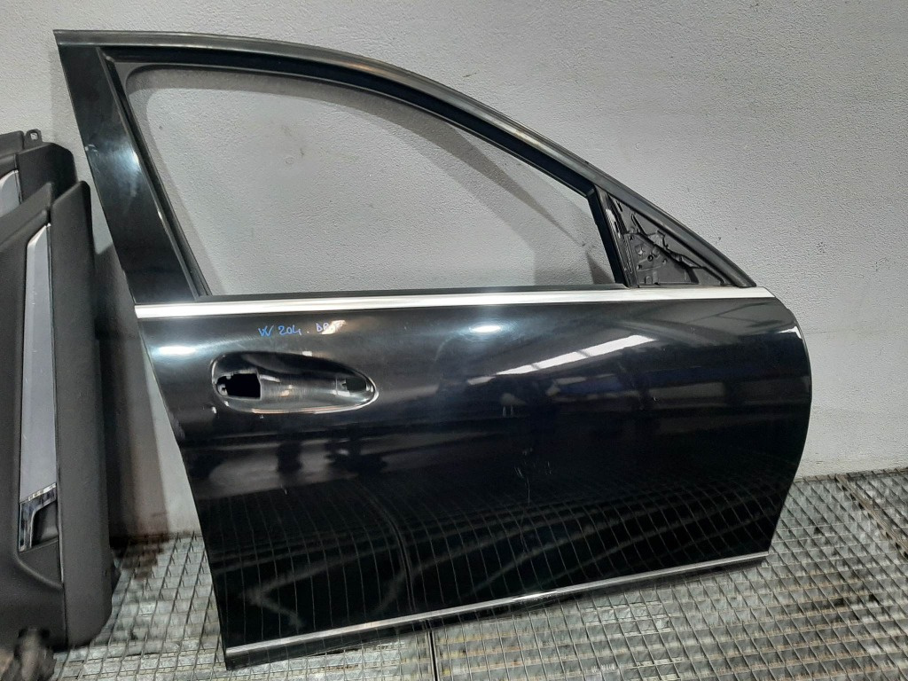 Usa portiera dreapta fata mercedes c-class w204 limuzina