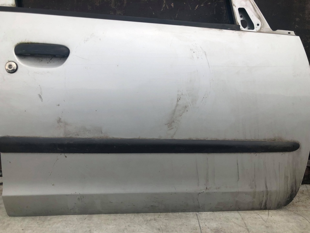Usa portiera dreapta fata mitsubishi colt