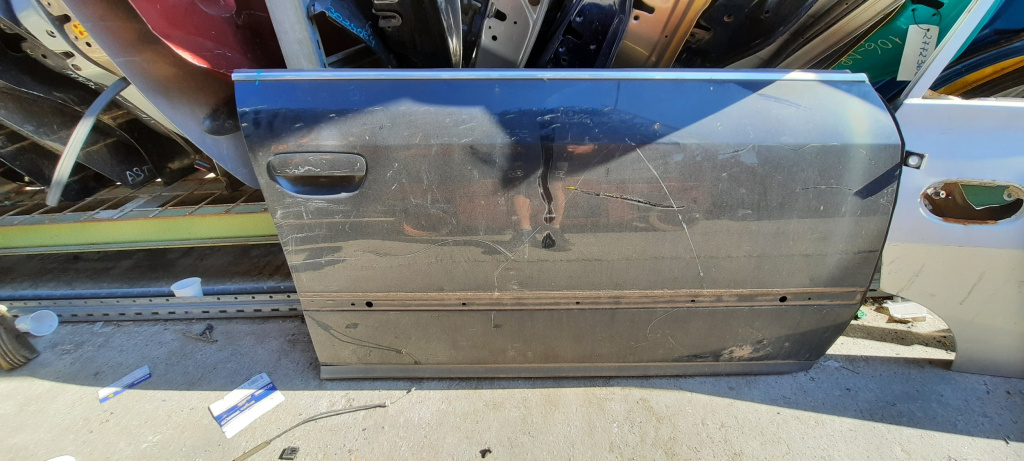 Usa / Portiera Dreapta,fata,Negru Audi A6 (4B, C5) 1997 - 2005