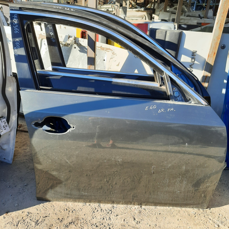 Usa / Portiera Dreapta,fata,Negru BMW 5 (E60, E61) 2003 - 2010