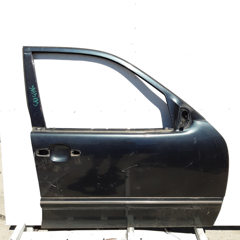 Usa / Portiera Dreapta,fata,Negru Mercedes-Benz C-CLASS (W202) 1993 - 2001