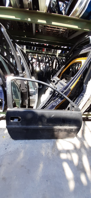 Usa / Portiera Dreapta,fata,Negru Opel CORSA B 1993 - 2000