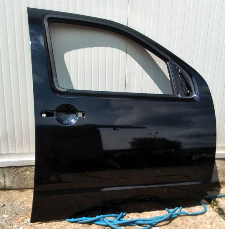 USA PORTIERA DREAPTA FATA NISSAN PATHFINDER 2005 . . 2011