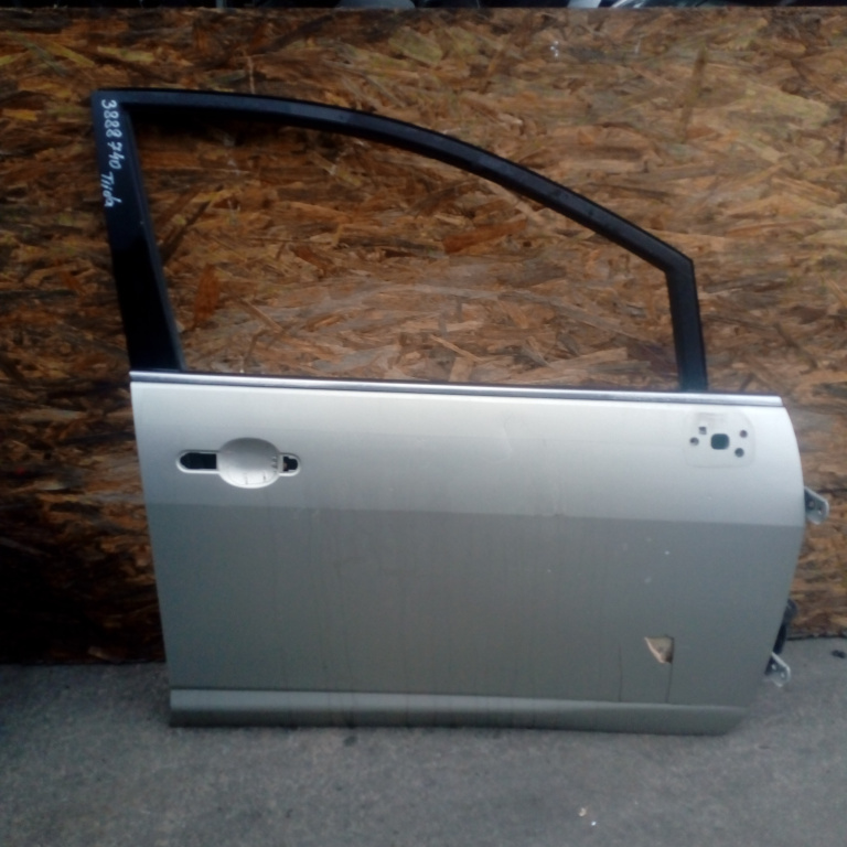 Usa / Portiera Dreapta Fata Nissan Tiida (C11) 2004-2011 Galben Gri