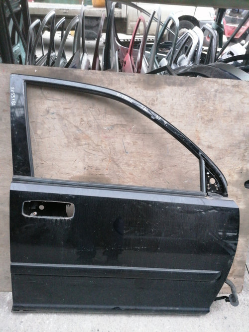 Usa / Portiera Dreapta Fata Nissan X-Trail (T30) 2001-2007 Negru