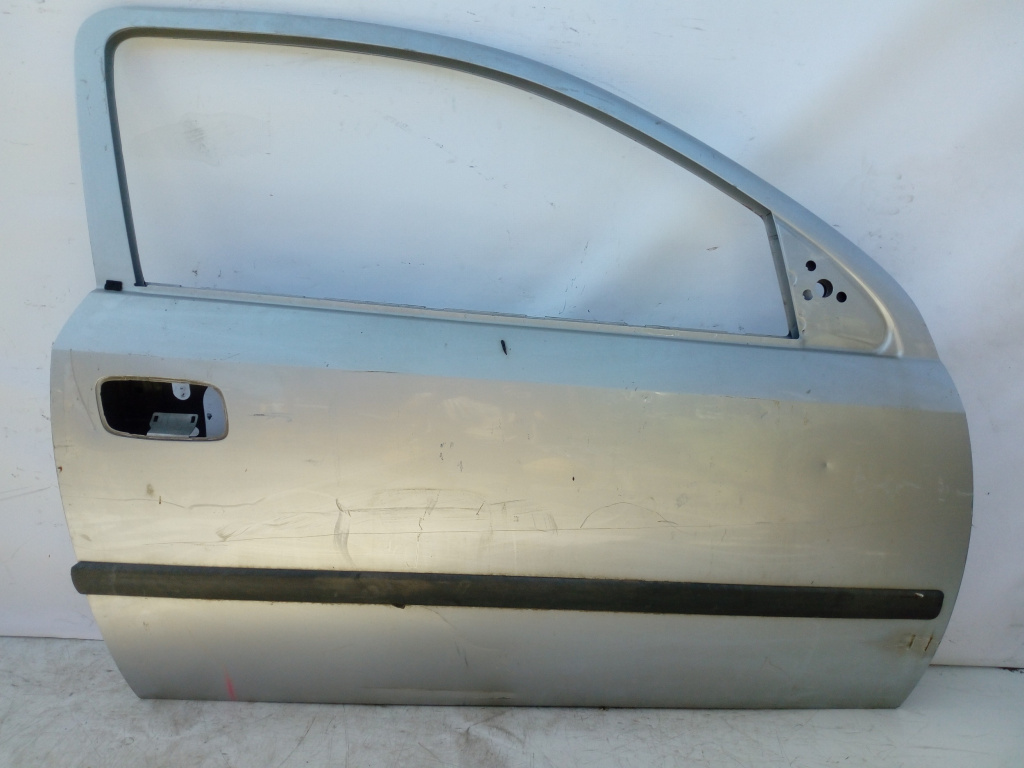 Usa / Portiera Dreapta Fata Opel Astra G 1998-2009 Alb Gri