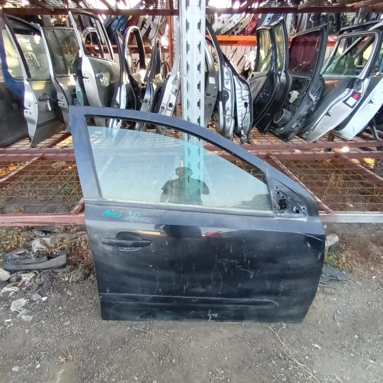 Usa / Portiera Dreapta Fata Opel Astra H 2004-2012 Negru