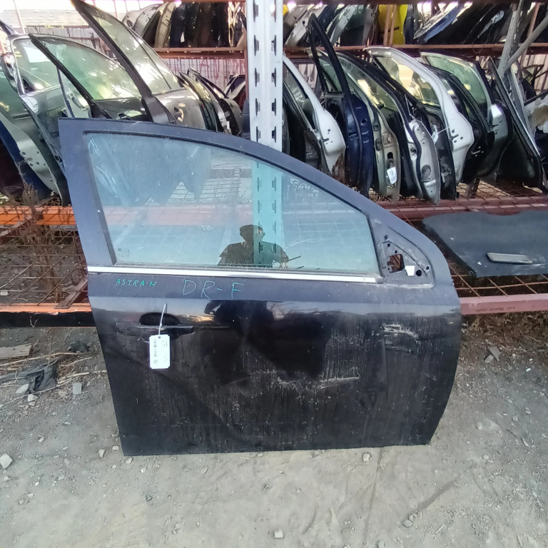 Usa / Portiera Dreapta Fata Opel Astra H 2004-2012 1.7 Cdti Z 17 Dth Motorina Negru