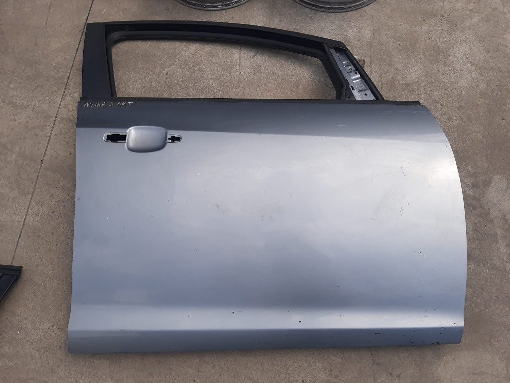 Usa portiera dreapta fata opel astra j