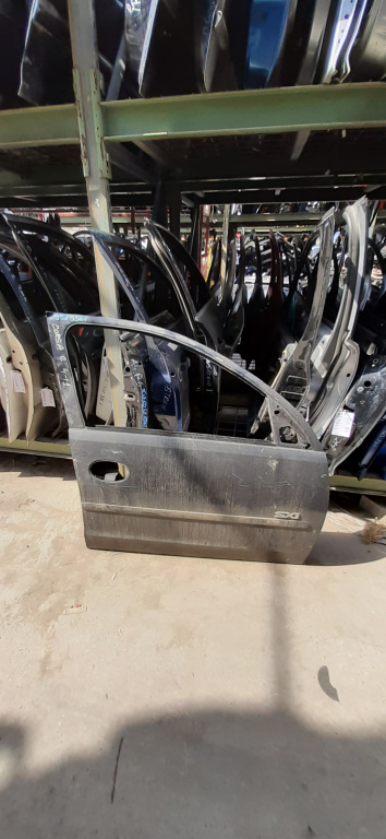 Usa / Portiera Dreapta Fata Opel Corsa C 2000-2006 Negru