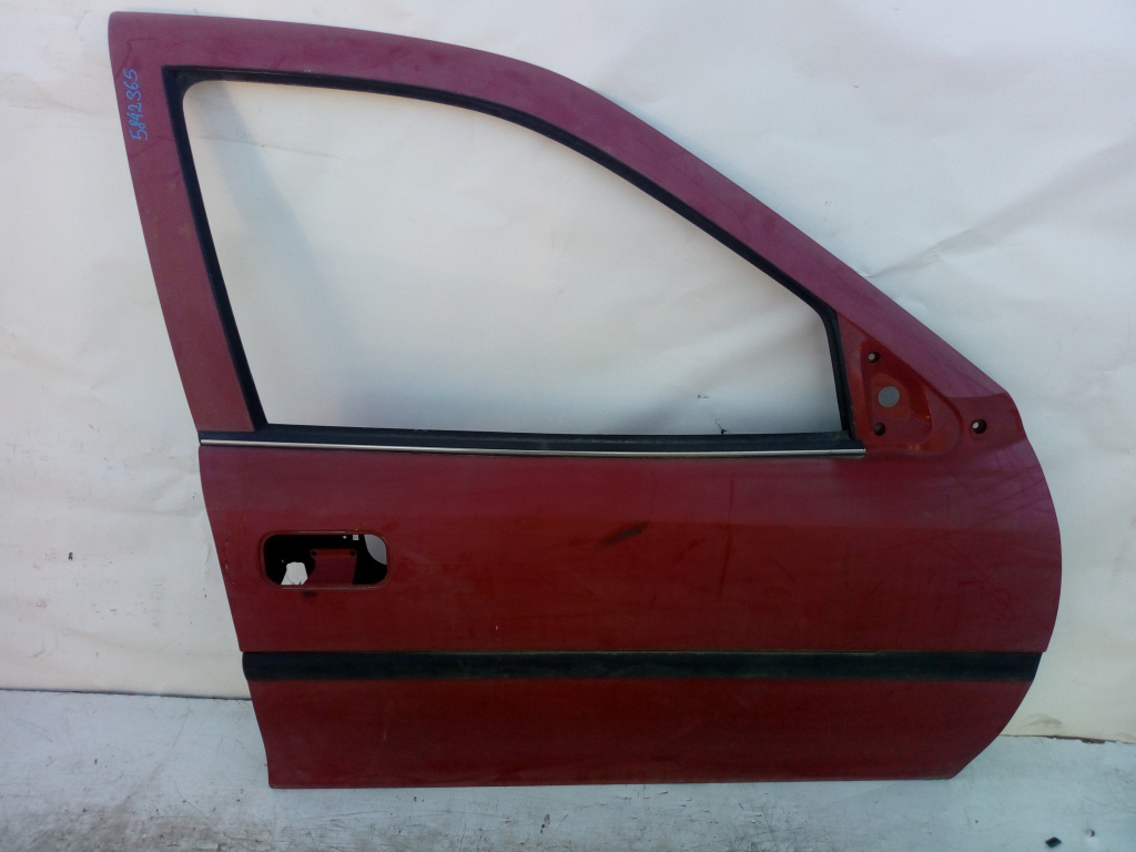 Usa / Portiera Dreapta Fata Opel Vectra B 1995-2002 Rosu
