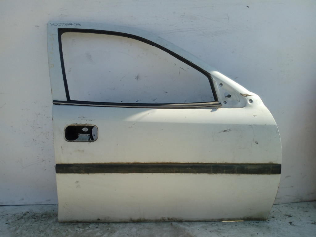Usa / Portiera Dreapta Fata Opel Vectra B 1995-2002 Alb