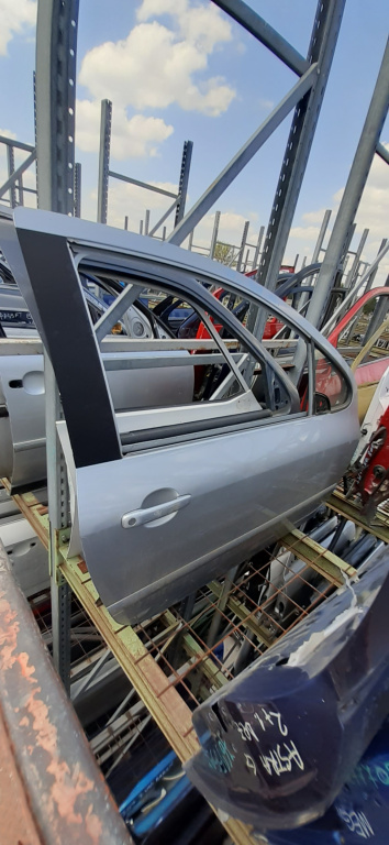 Usa / Portiera Dreapta Fata Peugeot 307 2001-2008 Alb Gri