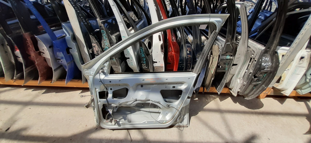 Usa / Portiera Dreapta Fata Renault Laguna 2 2001-2007 Alb Gri