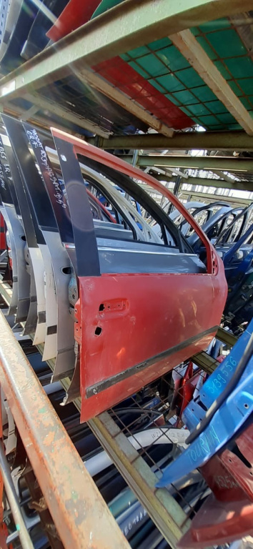 Usa / Portiera Dreapta,fata,Rosu Fiat PUNTO (176) 1993 - 1999