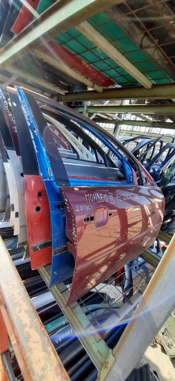 Usa / Portiera Dreapta,fata,Rosu Ford MONDEO Mk4 2007 - 2014