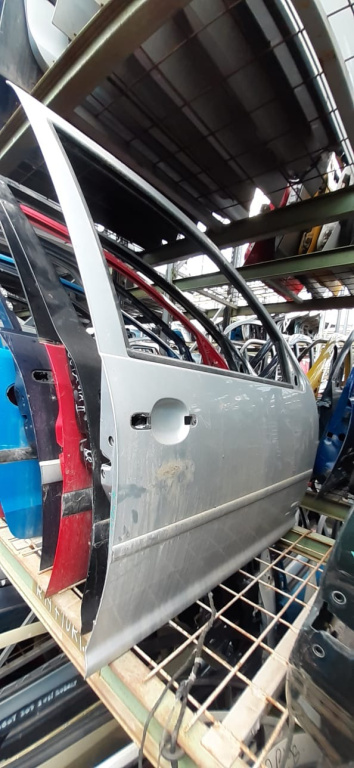 Usa / Portiera Dreapta Fata Vw Golf 4 1997-2004 Alb Gri