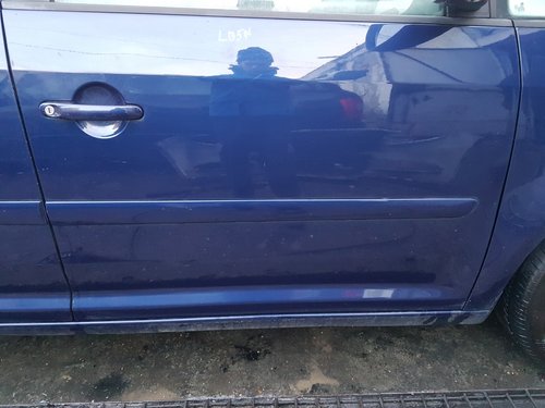 Usa / Portiera Dreapta Fata VW Touran 2003 - 2010 Cod Culoare LB5N