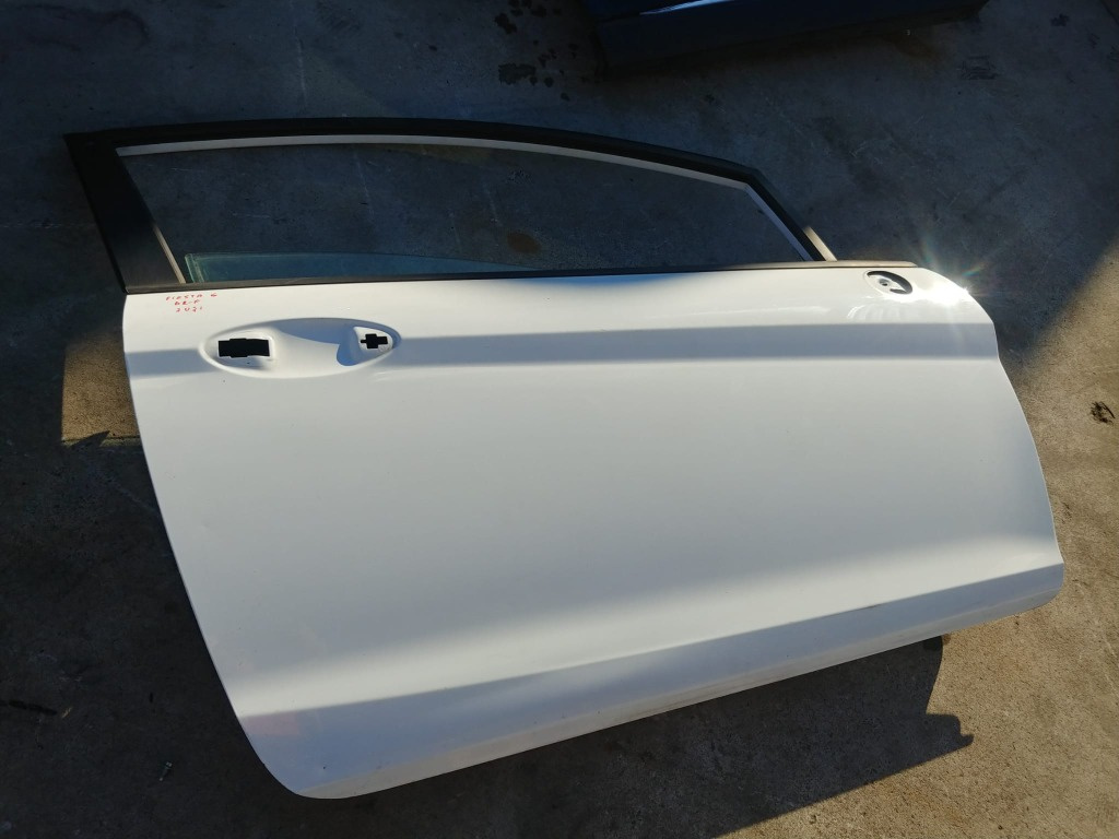 Usa portiera dreapta ford fiesta 6 mk6 model 3 usi