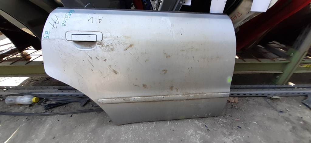 Usa / Portiera Dreapta,spate,Alb,Gri Audi A4 B5 (8D) 1994 - 2001