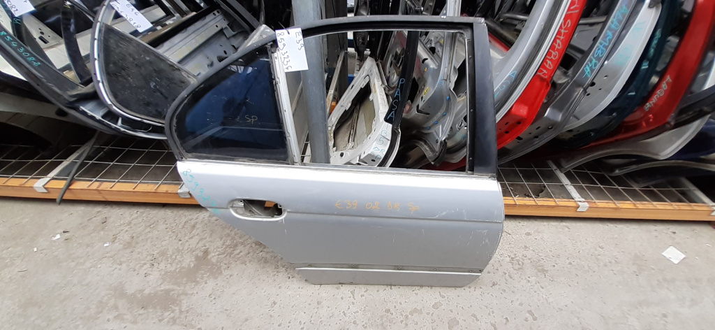 Usa / Portiera Dreapta,spate,Alb,Gri BMW 5 (E39) 1995 - 2004