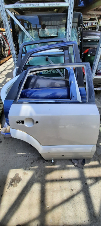 Usa / Portiera Dreapta,spate,Alb,Gri Hyundai TUCSON (JM) 2004 - 2010