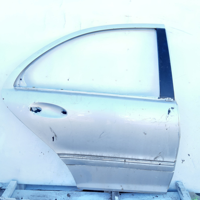 Usa / Portiera Dreapta,spate,Alb,Gri Mercedes-Benz C-CLASS (W203) 2000 - 2007