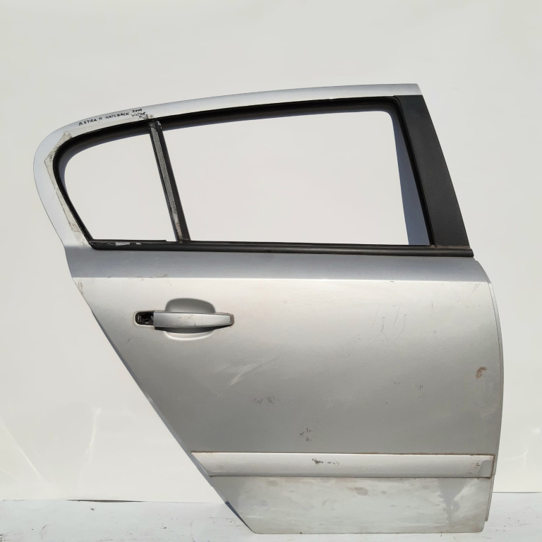 Usa / Portiera Dreapta,spate,Alb,Gri Opel ASTRA H 2004 - 2012