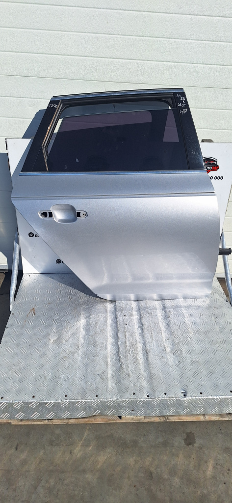 Usa / Portiera dreapta spate Audi A4 (2015-2019) [8W2, B9] 2.0 Motorina 2016, COD CULOARE LZ7G / COMBI