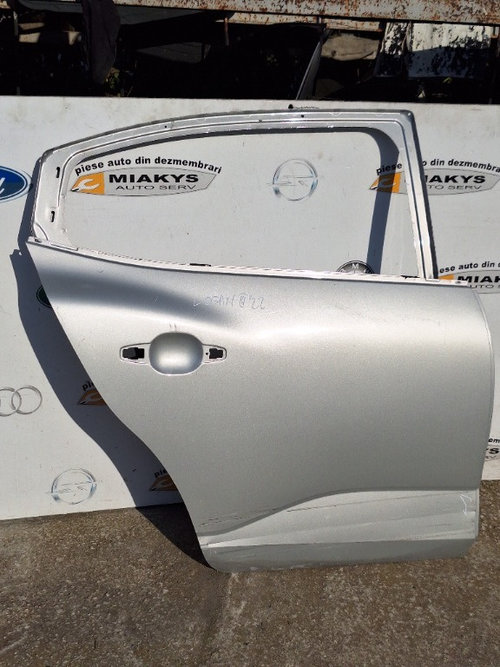 Usa portiera dreapta spate dacia logan 3 2020 2024 cu defect