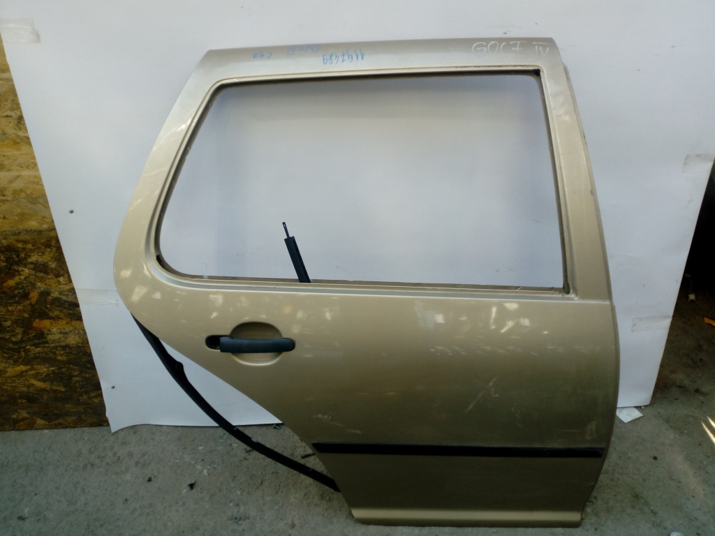 Usa / Portiera Dreapta,spate,Galben VW GOLF 4 1997 - 2004