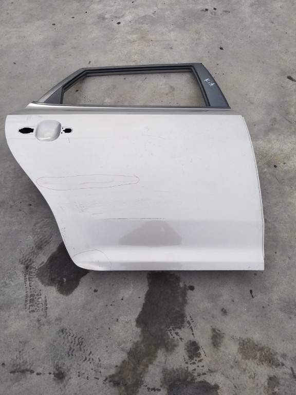 Usa portiera dreapta spate kia ceed break 2010