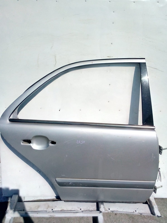 Usa / Portiera Dreapta,spate Mercedes-Benz E-CLASS (W210) 1995 - 2003