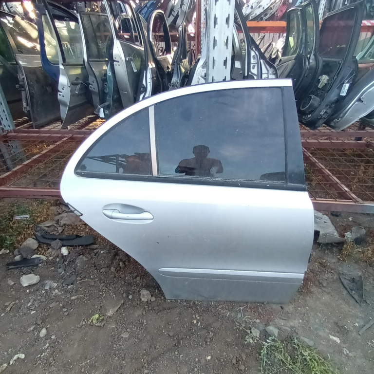 Usa / Portiera Dreapta Spate Mercedes-Benz E-Class (W211) 2002-2009