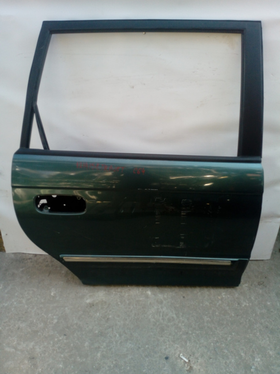 Usa / Portiera Dreapta,spate,Verde Hyundai TRAJET (FO) 2000 - 2008