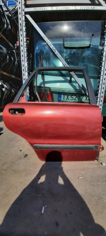 Usa / Portiera Dreapta Spate Volvo V40 Combi 1995-2004 Rosu