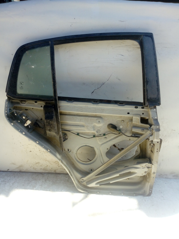 Usa / Portiera Dreapta,spate VW GOLF 5 2003 - 2009