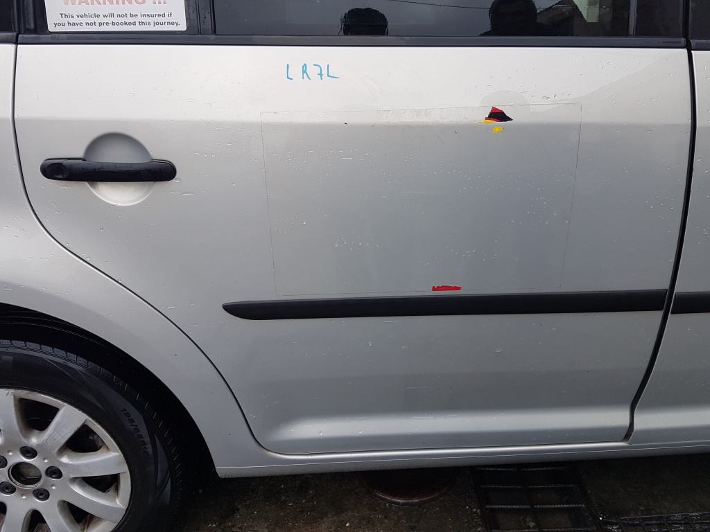 Usa / Portiera Dreapta Spate VW Touran Facelift 2007 - 2010 Cod Culoare LR7L