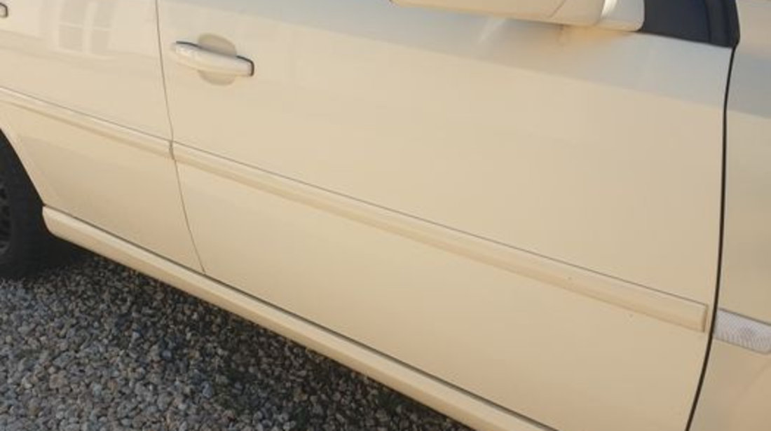 Usa portiera dreapta Y611 Opel Vectra C Signum dezmembrez