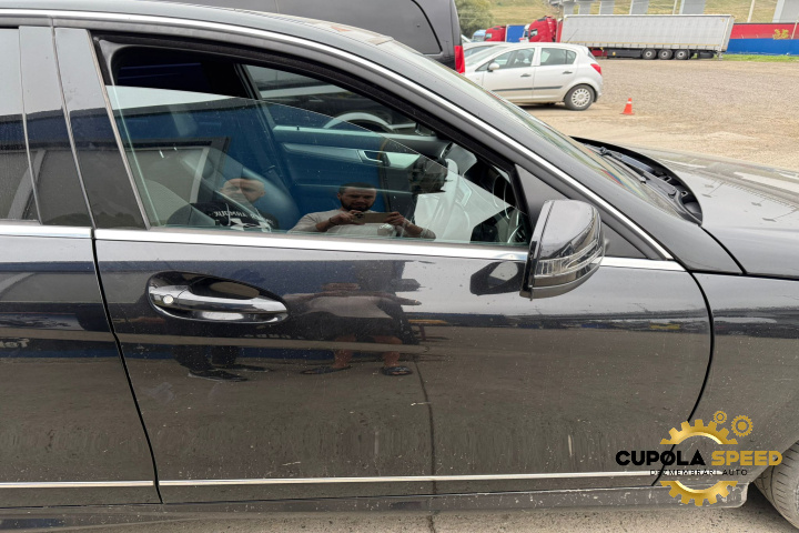 Usa / Portiera fata dreapta culoare 197 Negru Obsidian Mercedes-Benz C-Class W204/S204/C204 [facelift] [2011 - 2015]