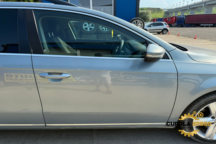 Usa Portiera fata dreapta culoare LC7Z Volkswagen VW Passat B7 [2010 - 2015] 2.0TDI CFF