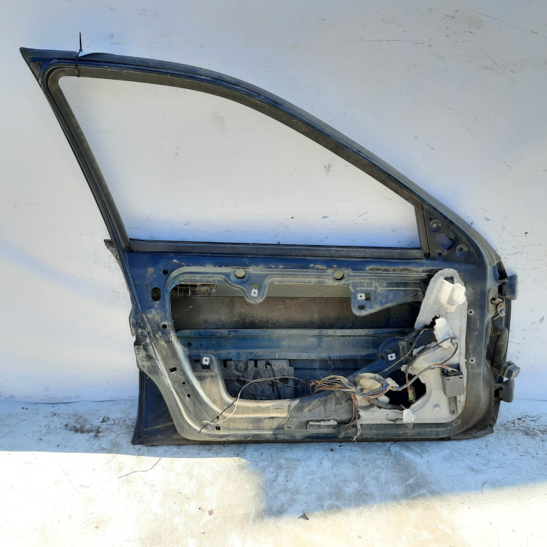 Usa / Portiera Fata,stanga Renault LAGUNA 1 1993 - 2001