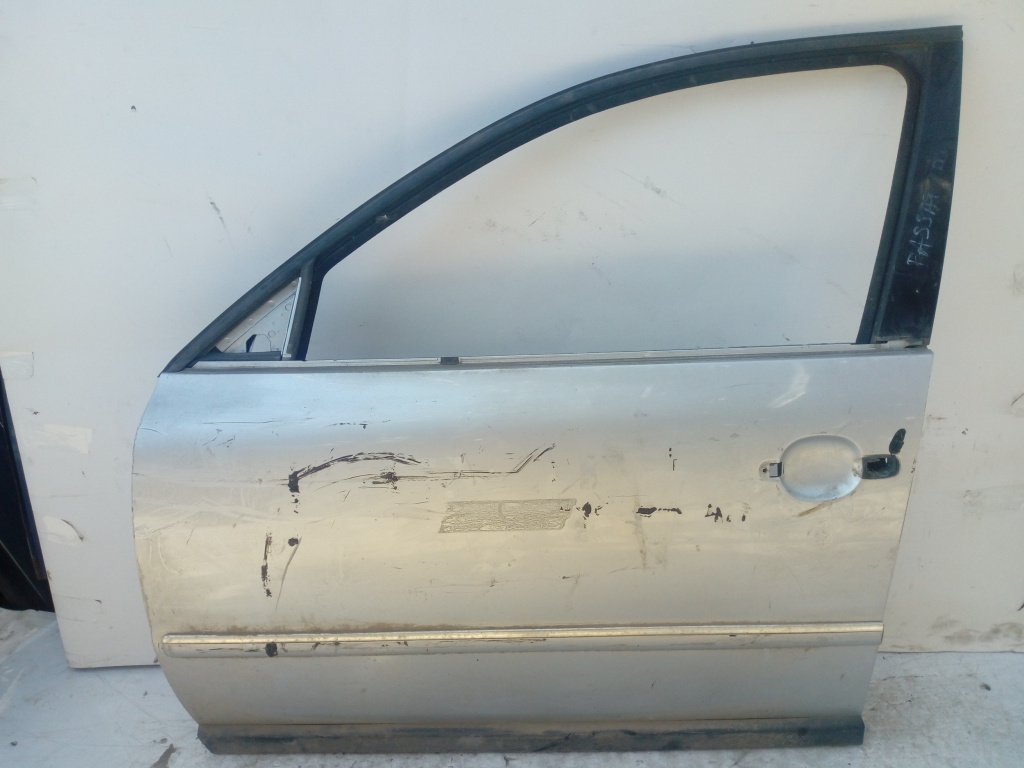 Usa / Portiera Fata,stanga VW PASSAT B5, B5.5 1996 - 2005
