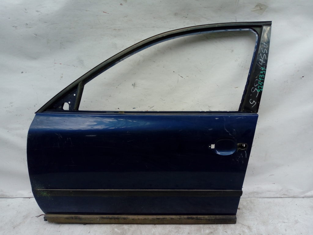Usa / Portiera Fata,stanga VW PASSAT B5, B5.5 1996 - 2005