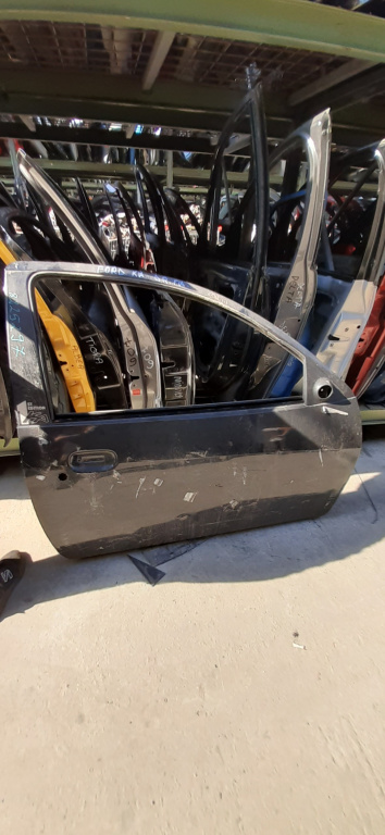 Usa / Portiera Ford Ka (Rb) 1996-2008 Negru Fata Dreapta